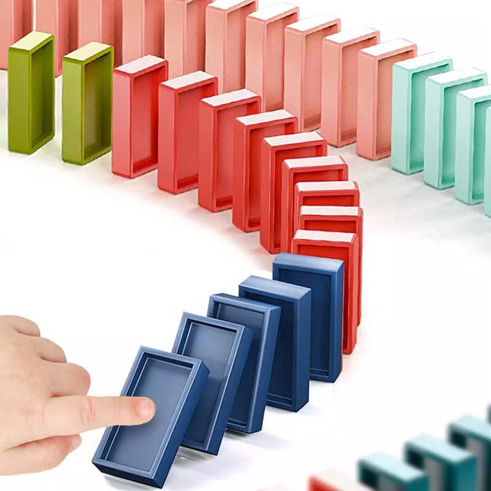 Domino vláčik – vláčik, ktorý ukladá dominá